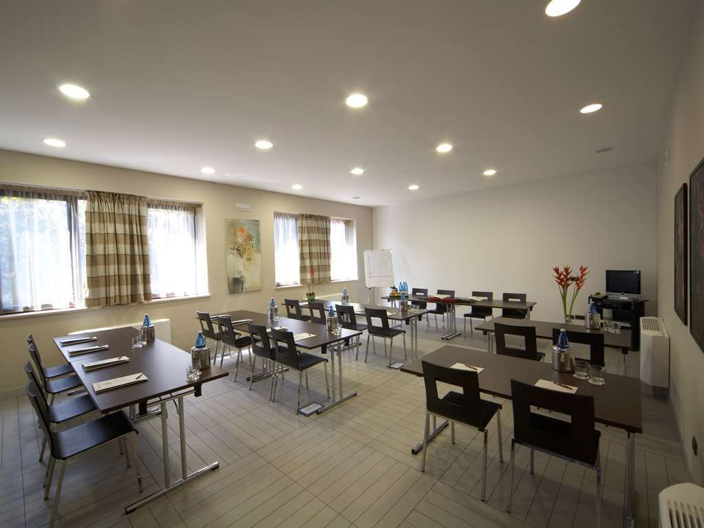 Hotel Montini Linate Airport Peschiera Borromeo Facilidades foto